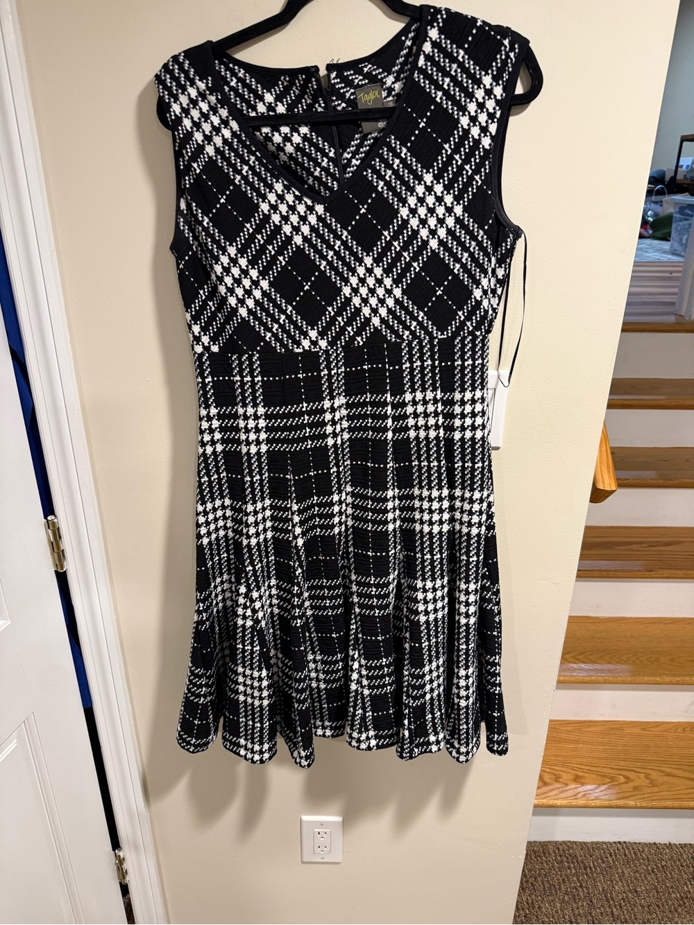 Taylor Black & White Plaid V-Neck Sleeveless A-Line Dress
